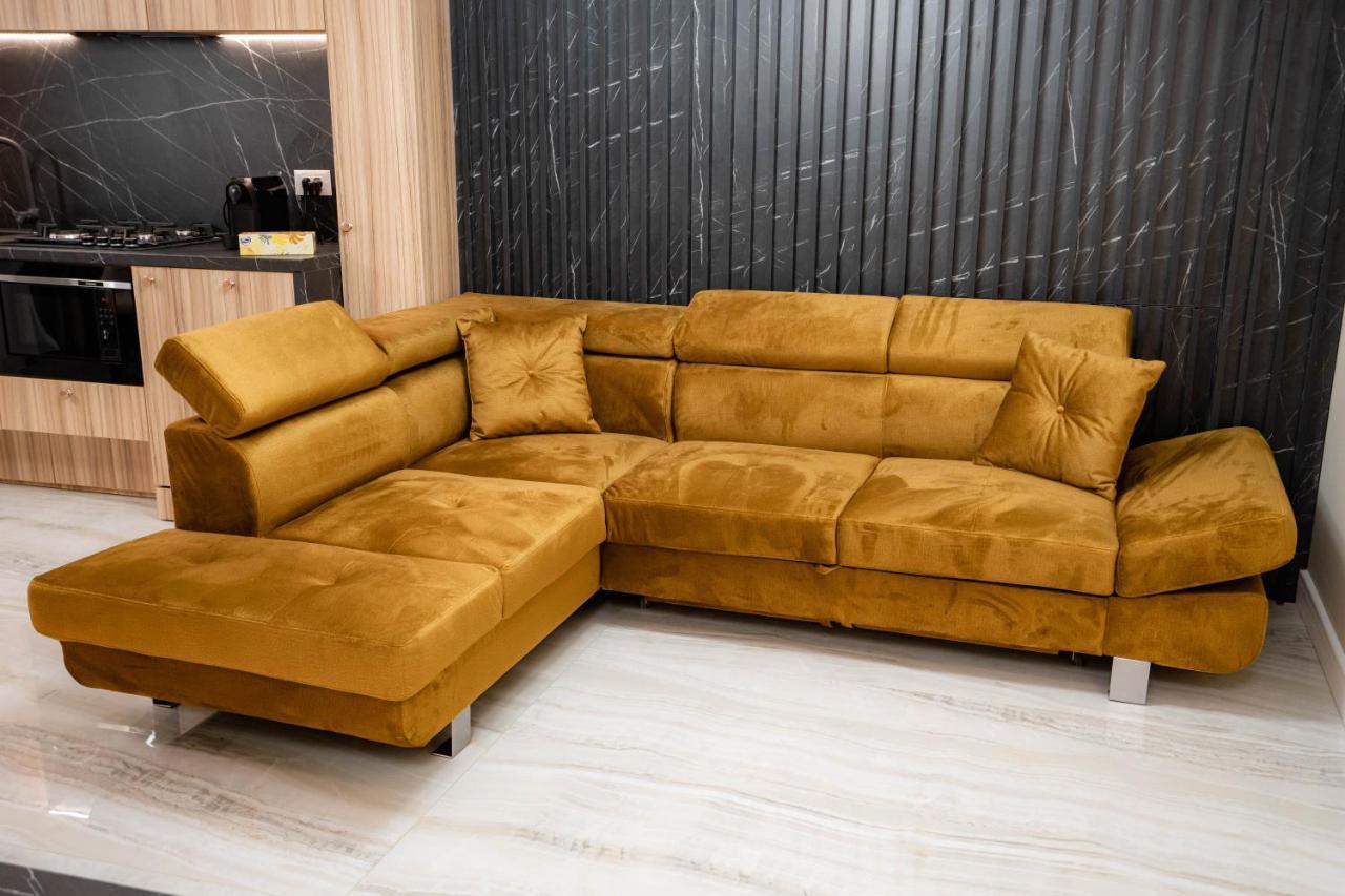 Deluxe Aparthotel Marwell Residence Suceava Luaran gambar