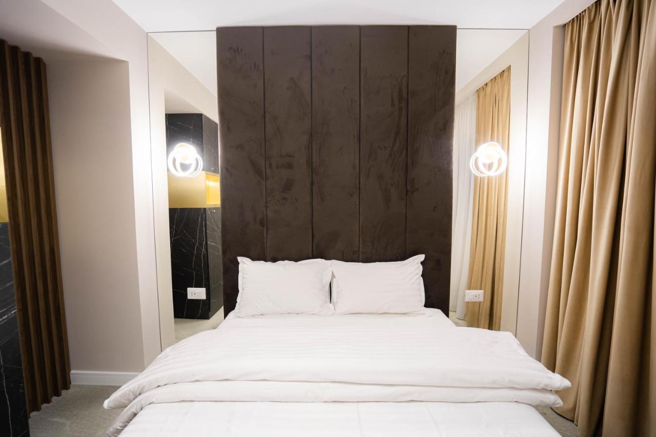 Deluxe Aparthotel Marwell Residence Suceava Luaran gambar