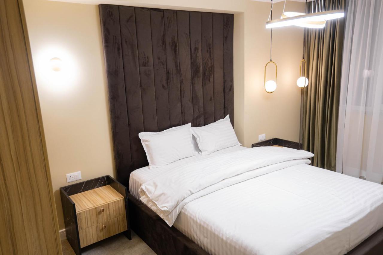 Deluxe Aparthotel Marwell Residence Suceava Luaran gambar