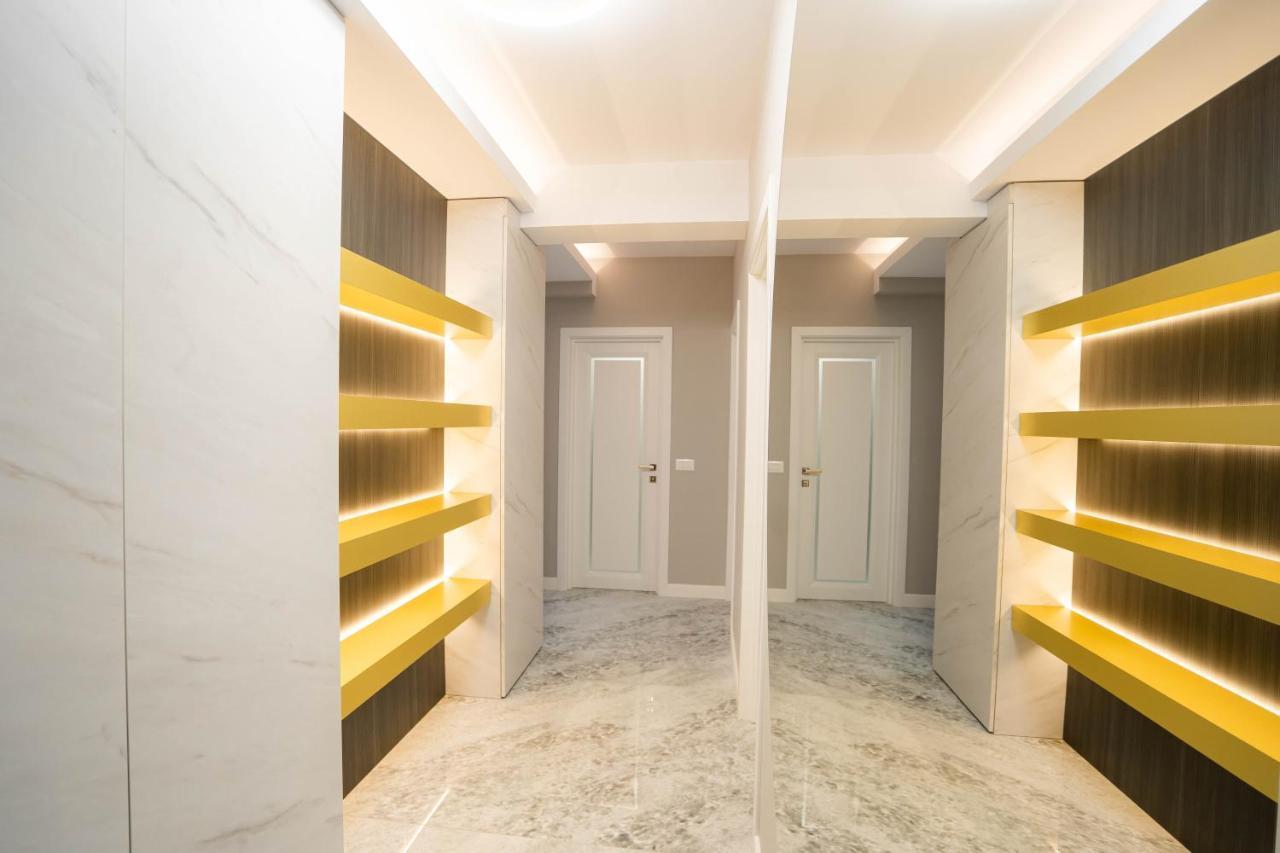 Deluxe Aparthotel Marwell Residence Suceava Luaran gambar