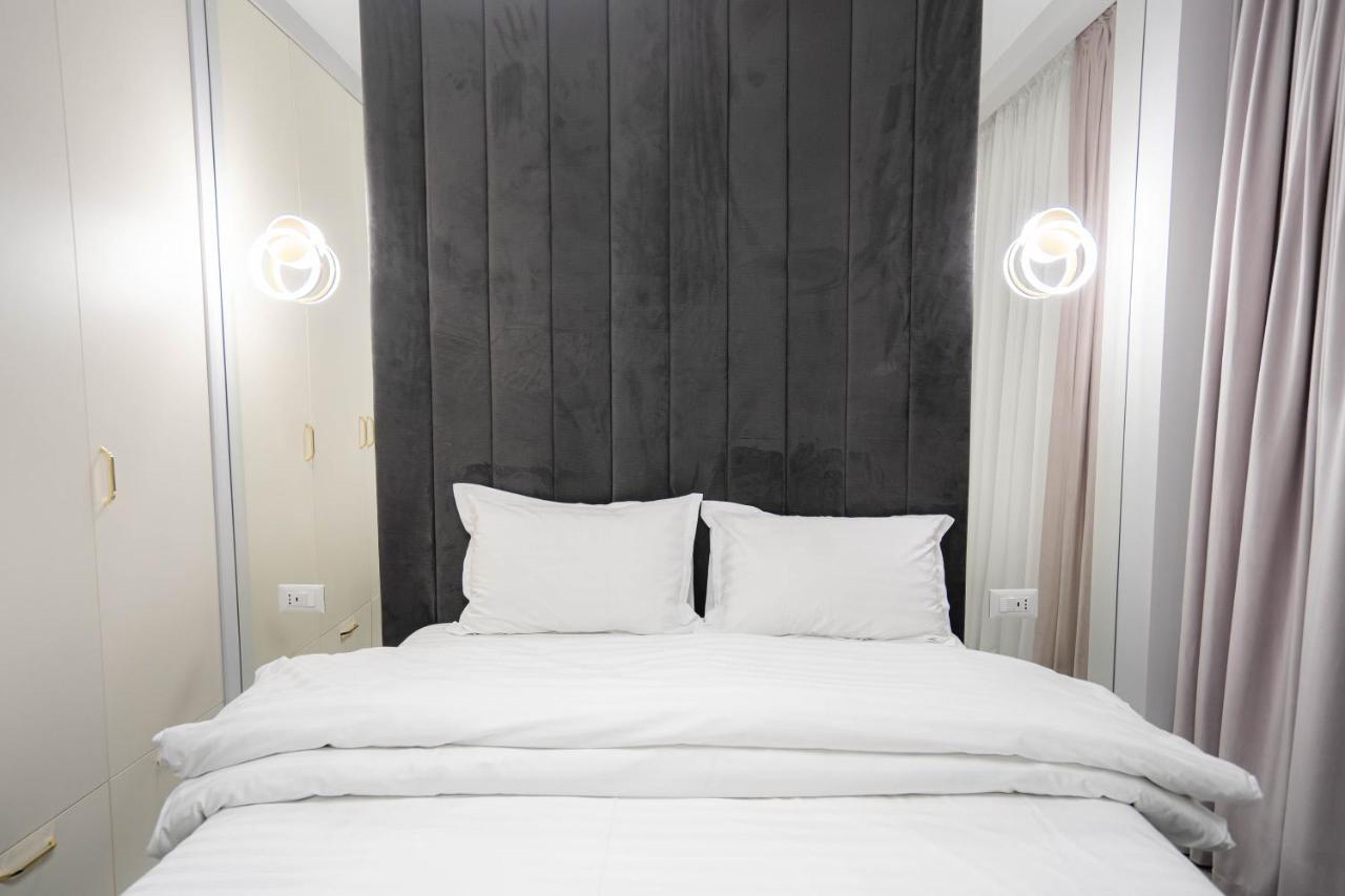 Deluxe Aparthotel Marwell Residence Suceava Luaran gambar