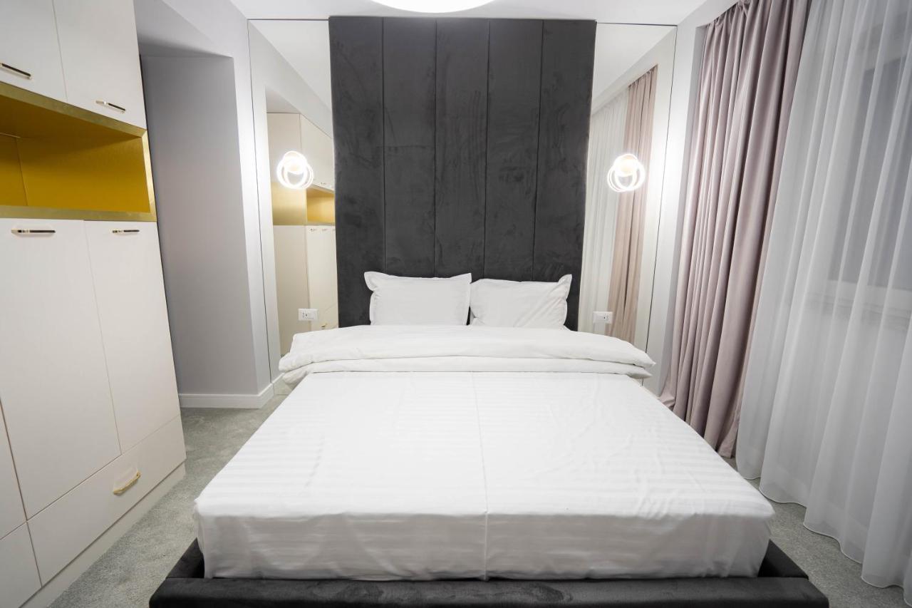 Deluxe Aparthotel Marwell Residence Suceava Luaran gambar