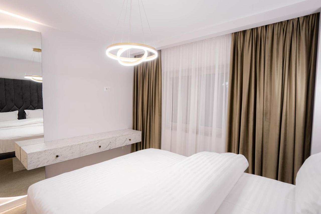 Deluxe Aparthotel Marwell Residence Suceava Luaran gambar
